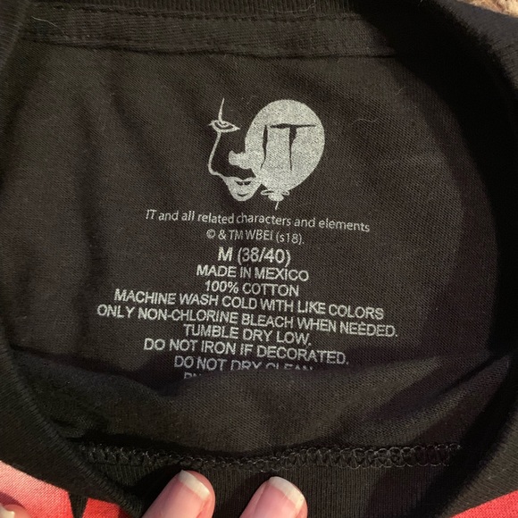 Two t-shirt bundle - Picture 5 of 5